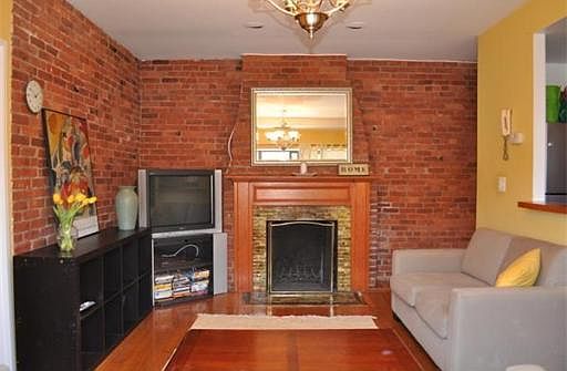 2nd image of 113 Gainsborough St #506