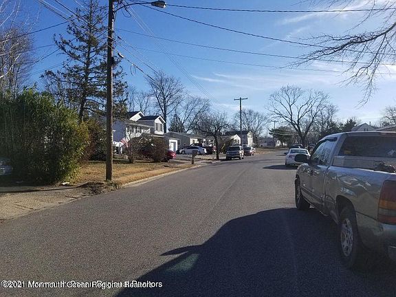 5th image of 984 Cooper Dr