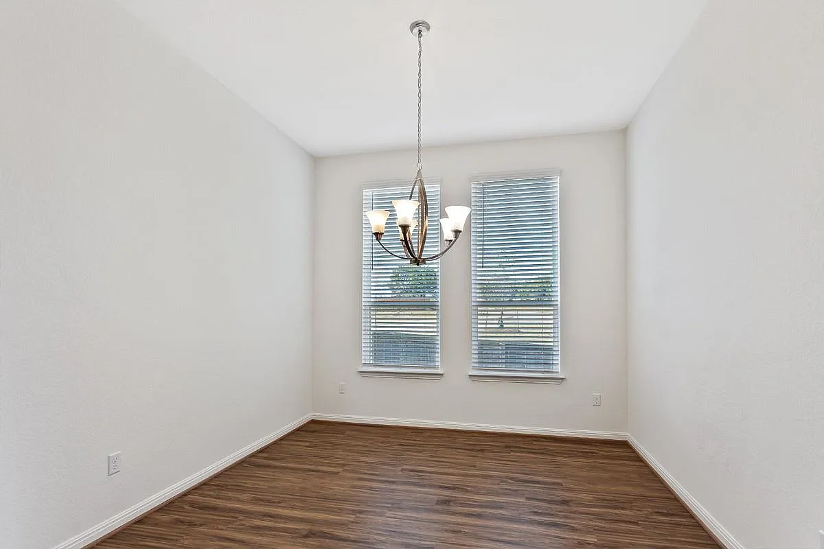 4 bed, 3.0 bath, 2122 sqft, $2,550 — Photo 3