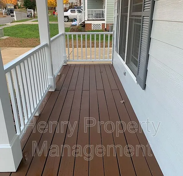 121 Rushing Wind Way — Photo 2