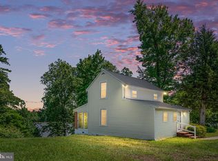987 Edge Hill Rd, Montross, VA 22520