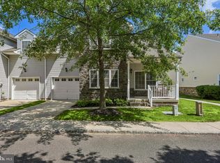 5 Charles Cir, Delanco, NJ 08075
