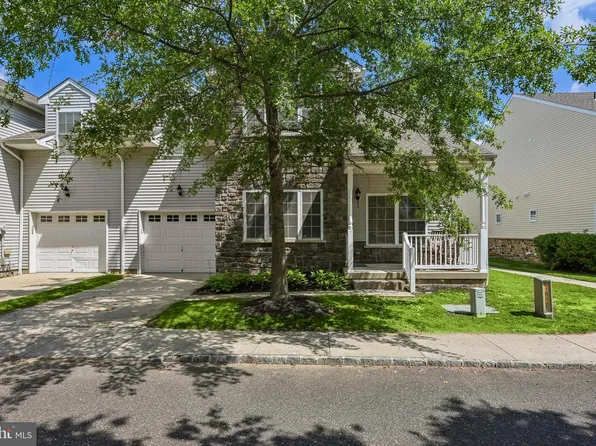 5 Charles Cir, Delanco, NJ 08075