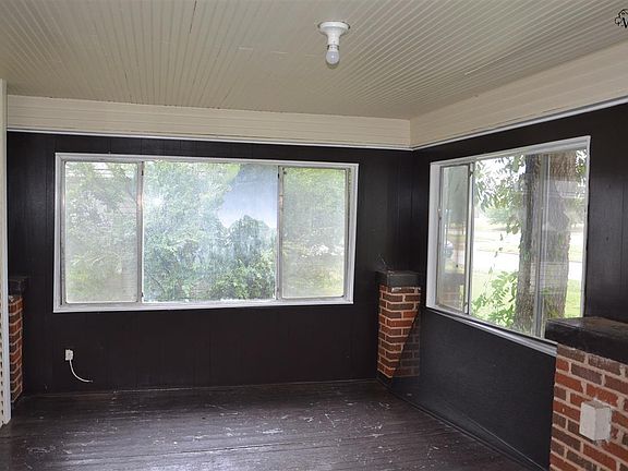 3rd image of 1658 McGregor Ave