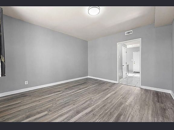 4th image of 3906 Catalpa St #2