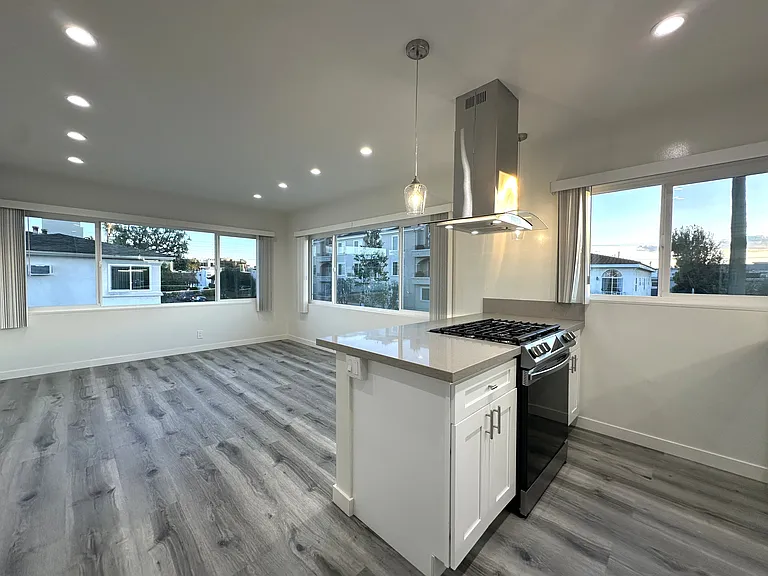1720 Butler Ave #5A — Photo 5