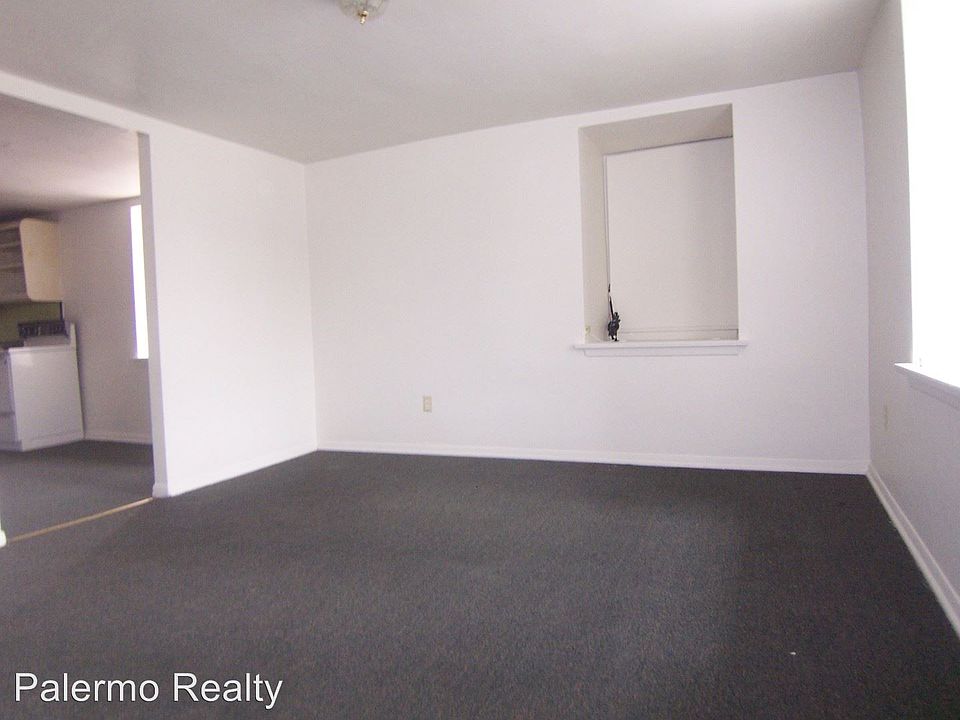 1st image of 410 W 8th St APT 9