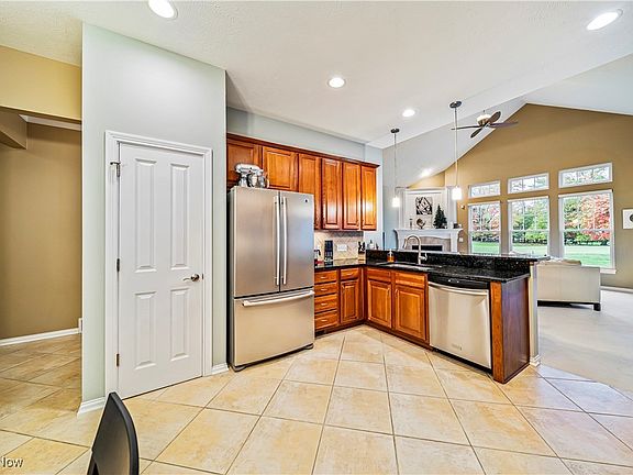 3rd image of 316 W Legend Ct #A