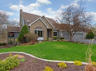 15034 Boulder Pointe Rd, Eden Prairie, MN 55347