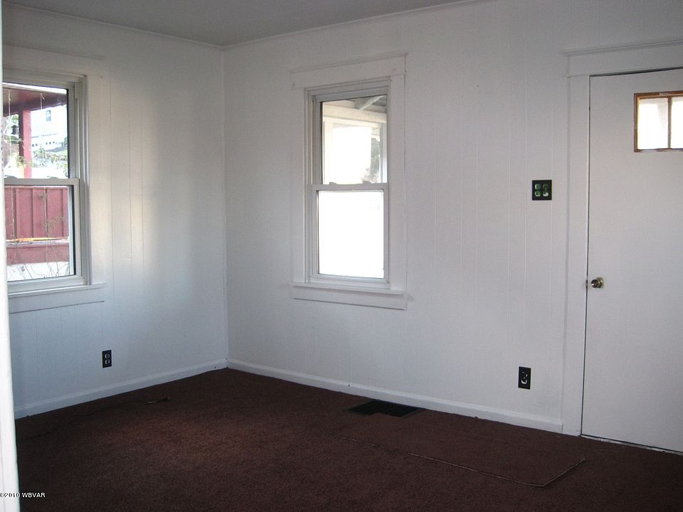 2nd image of 461 Charlotte Ave S