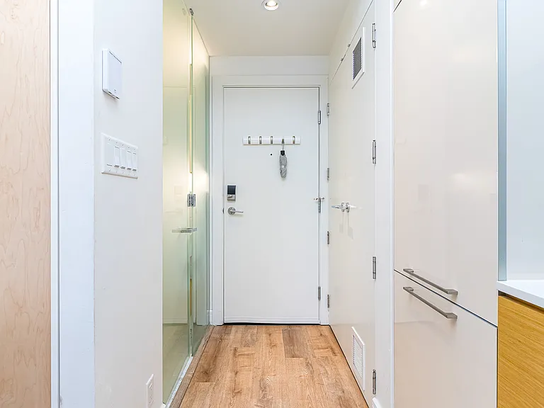 Pandora Ave — Photo 11