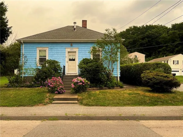66 Sherry Ave, Bristol, RI 02809