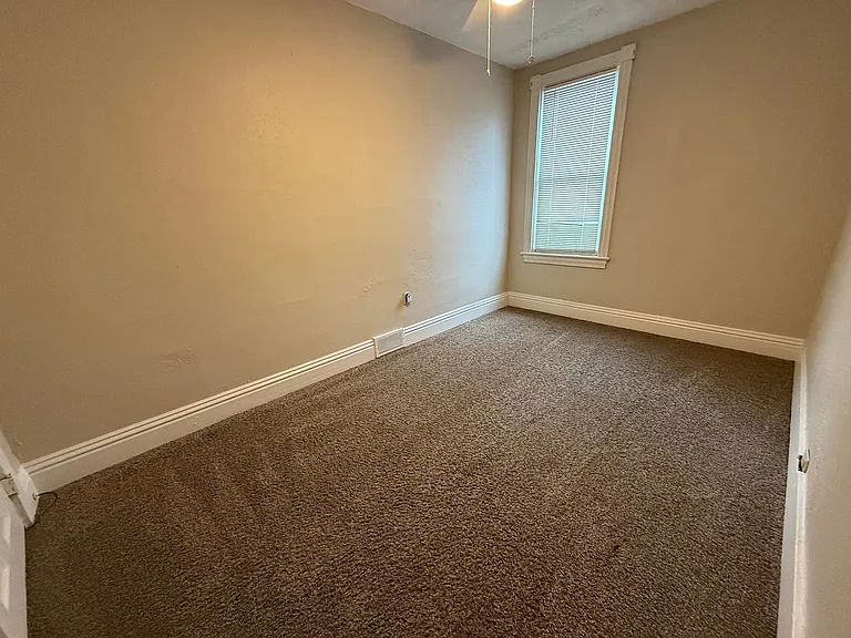 602 E 17th Ave — Photo 14