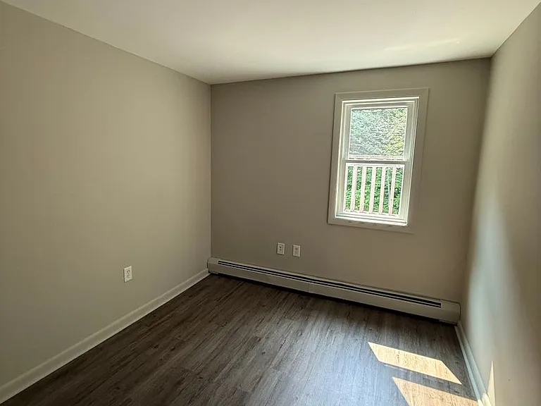 46 Plymouth St — Photo 8