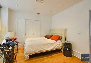 Rented by Bond New York