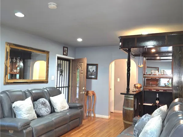 14023 Hubbard St, Sylmar, CA 91342
