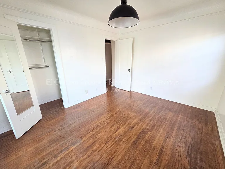 2068 San Francisco Ave — Photo 29