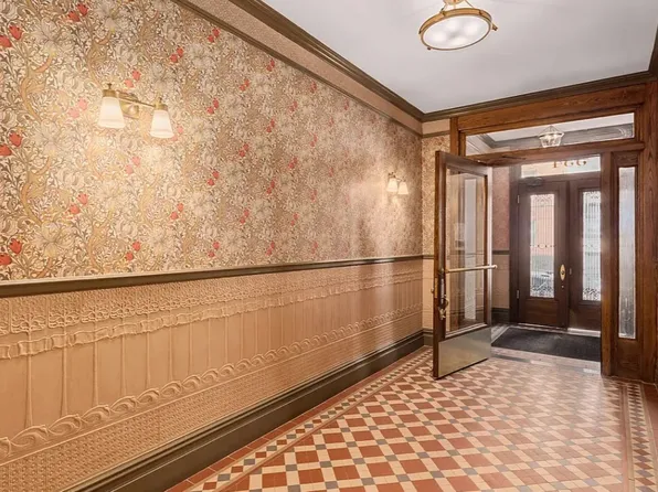 332 East 77th Street image 10 of 10