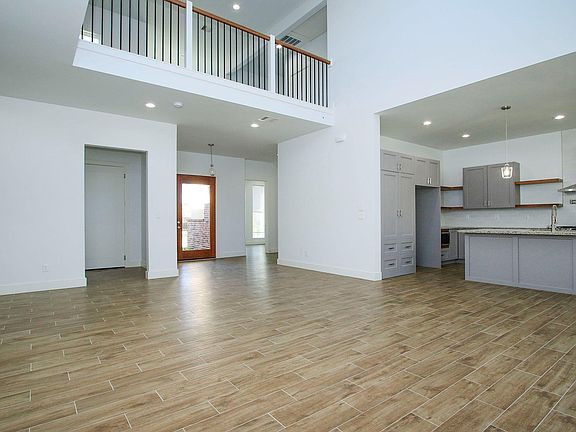 5th image of 18 Amelia Ct