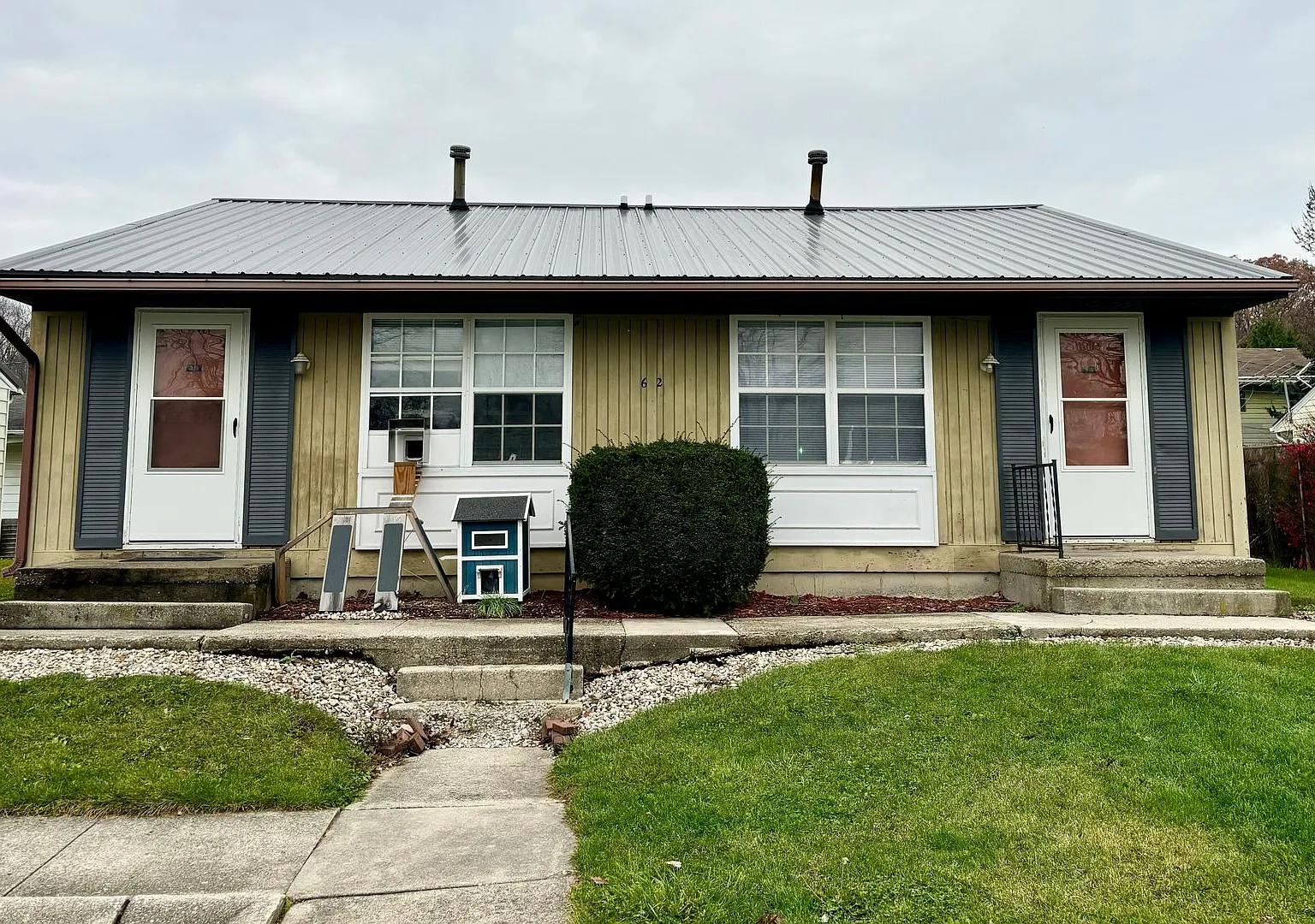 65 Sunset Dr — Photo 1