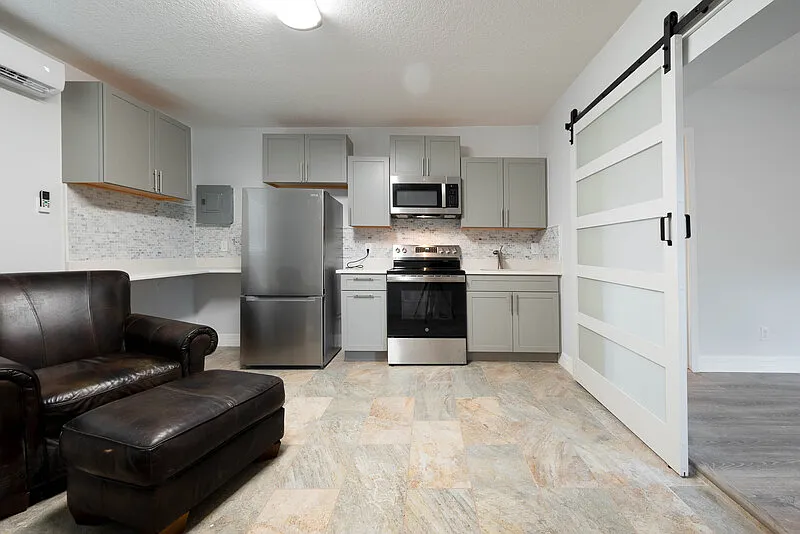 4810 Shoshone St — Photo 3