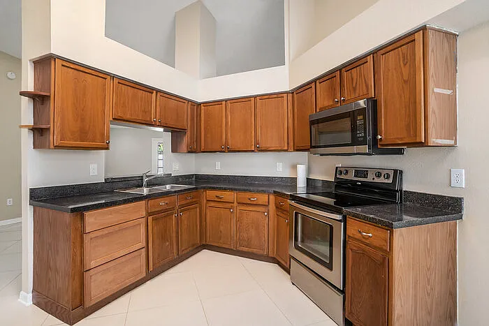 12712 Longcrest Dr — Photo 9