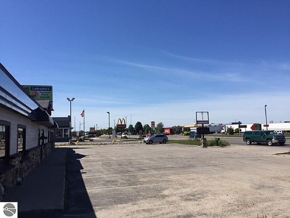 2nd image of 903 Us Highway 31 S
