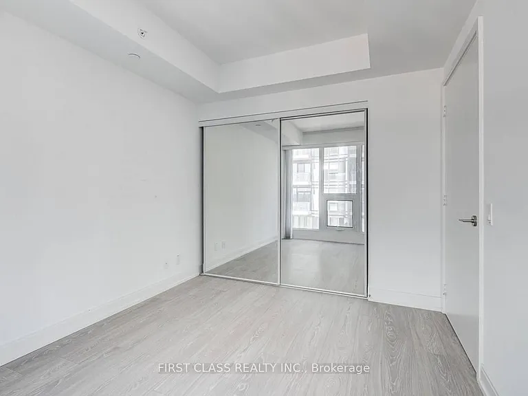 181 Dundas St E #1002 — Photo 20