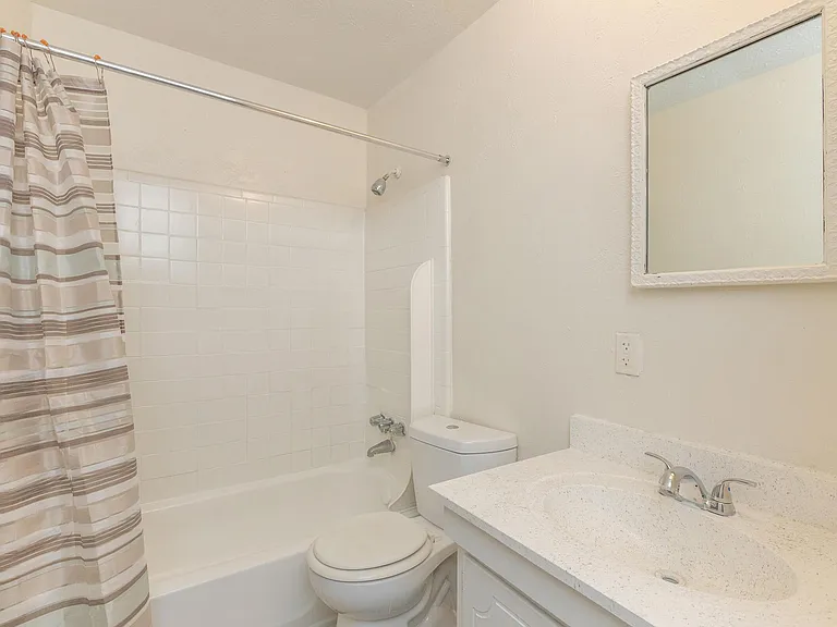 Villas de las Colinas 2 — Photo 29