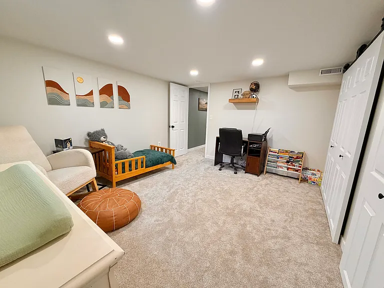 670 Meadow Ln — Photo 25