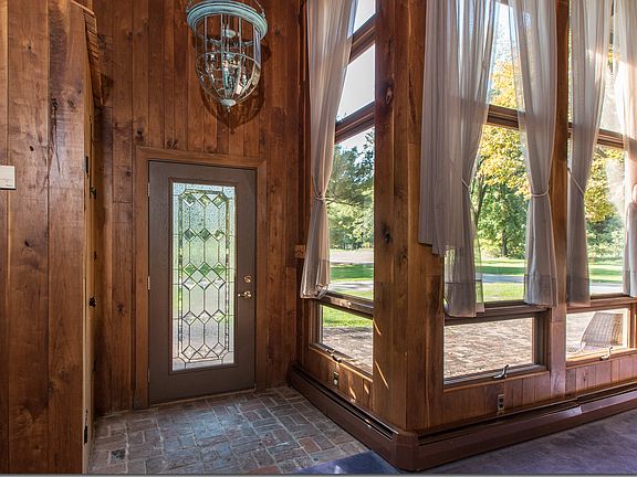 3rd image of 6805 Bridlewood Ln