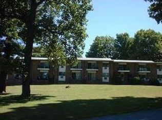 675 Route 6 APT E10, Mahopac, NY 10541