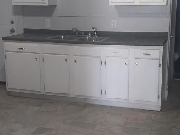 4th image of 4631 Oakley Ave Unit 1