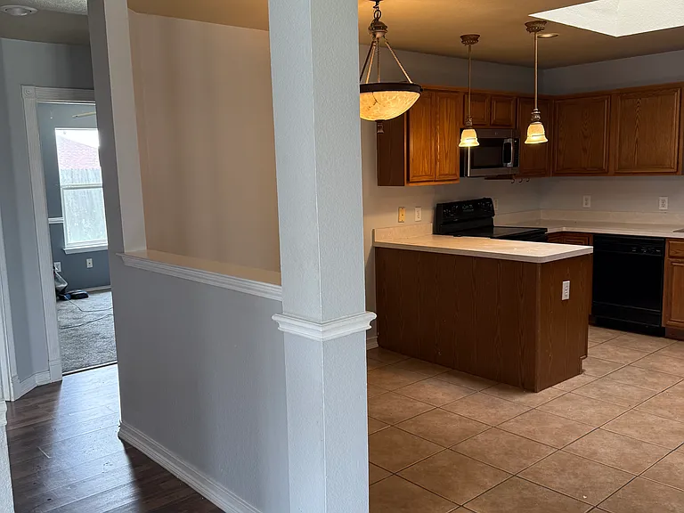725 Cooper Ln — Photo 6