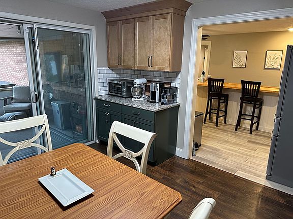 4th image of 2536 David Lee Dr