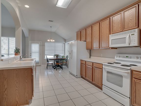 5105ChinaberryDr-5.jpg
