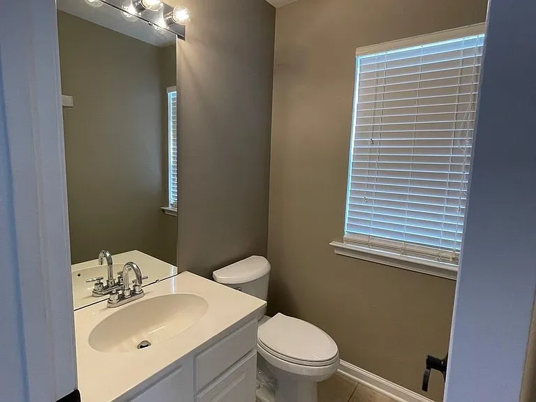 9204 Bellegarde Dr — Photo 10