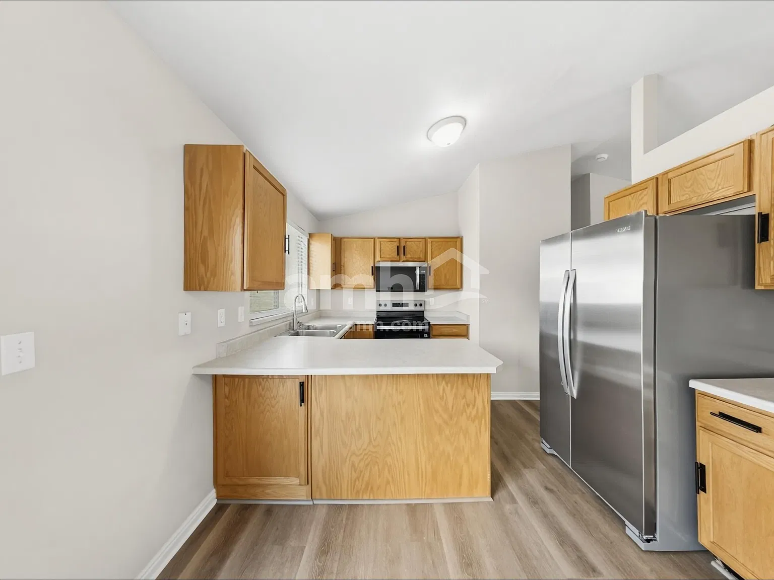 5 bed, 2.0 bath, 1740 sqft, $2,685 — Photo 4