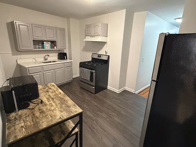 87 Clifton Ave #2 — Photo 6
