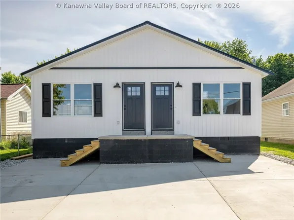 156 6th St, Dunbar, WV 25064