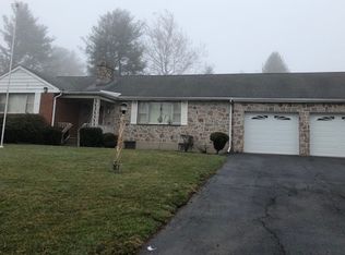 1445 W Macada Rd, Bethlehem, PA 18017