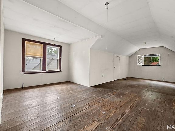 5th image of 7027 Camden Ct