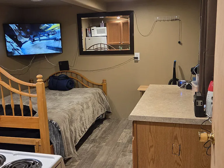830 Wagon Wheel Rd — Photo 4