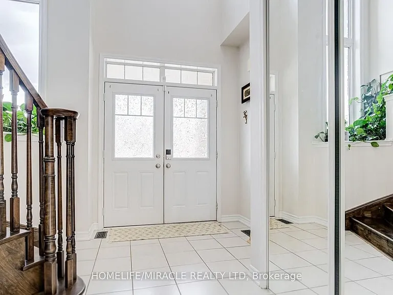91 Tysonville Cir — Photo 3