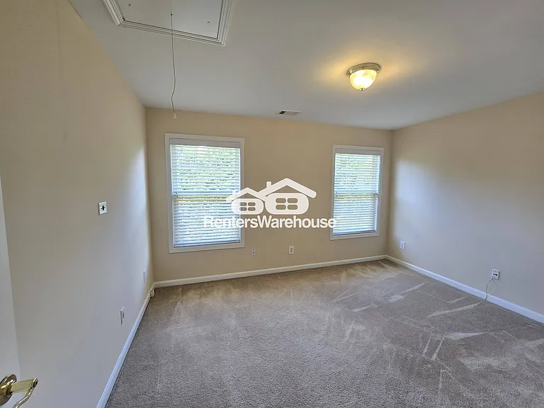 2761 Autumn View Dr — Photo 17