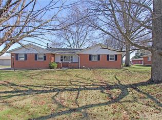 237 Woodlawn Dr, Tipp City, OH 45371