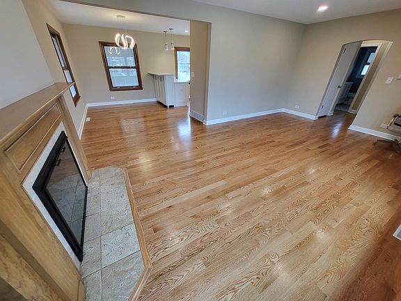 4th image of 10303 Pelham St