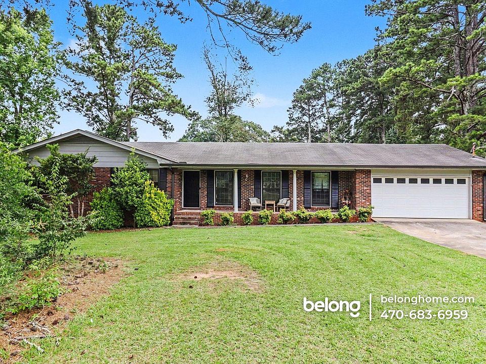 1st image of 135 Marilyn Dr E