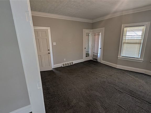 5th image of 11724 Imperial Ave