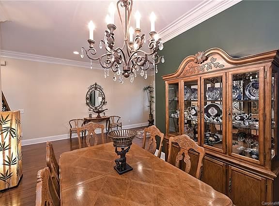 5th image of 4136 Belle Meade Cir